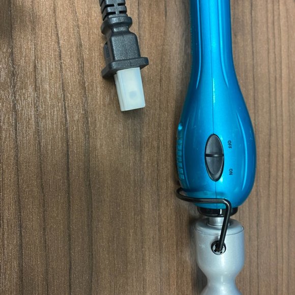 Bed Head BH320 Rock 'n' Roller Ceramic Styling Iron (Open Box) - Picture 3 of 4